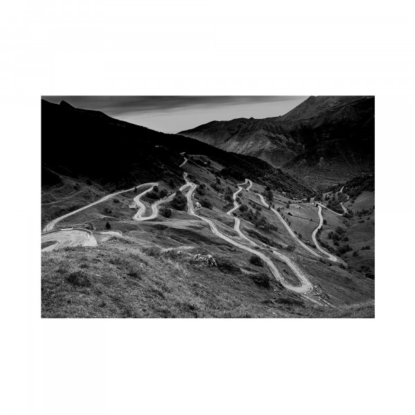 DANIEL HUGHES – Luz Ardinien (Drone 1)
