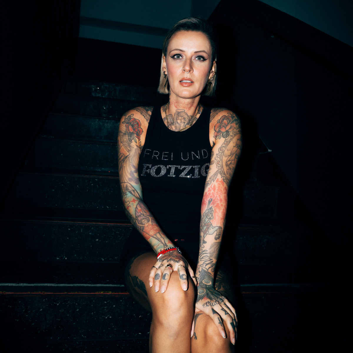 Tank Top - "frei und fotzig", schwarz