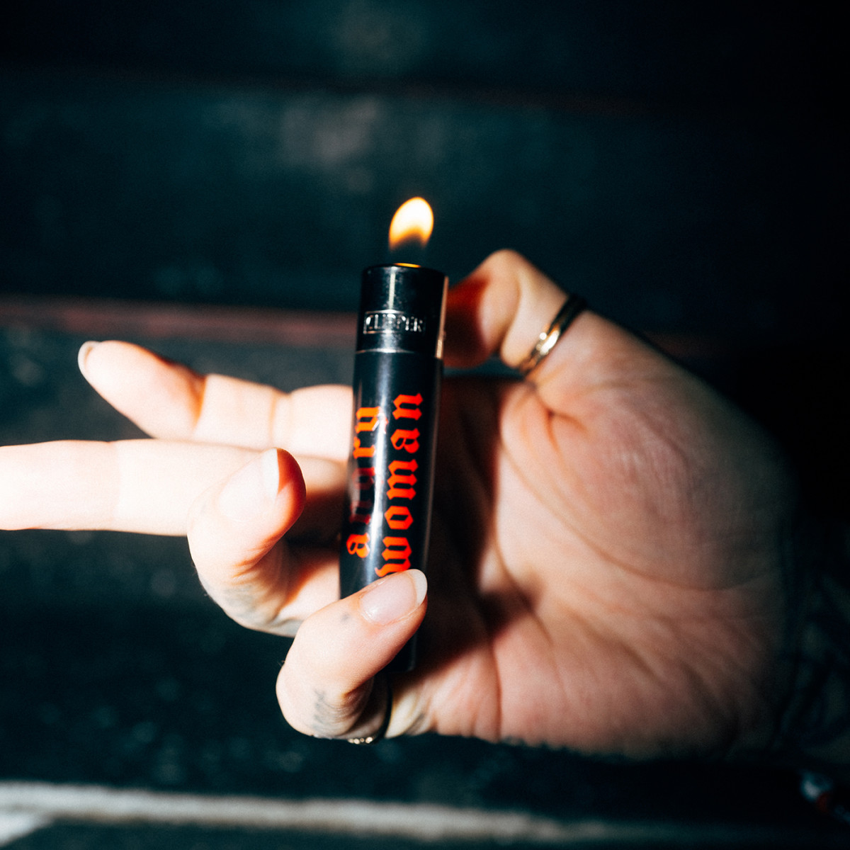 Clipper-Feuerzeug - "angry woman"